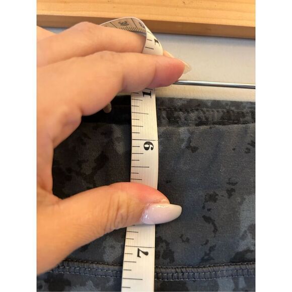 Pact Women’s Organic Cotton Leggings size M Black Gray Camo sustainable - Picture 4 of 6